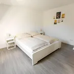 Moderne Im Herzen Von Elspe 레네슈타트
